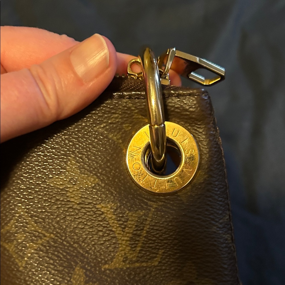 Louis Vuitton Brown Monogram Shoulder Bag - Picture 7 of 15